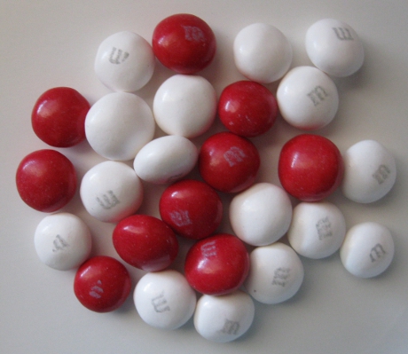 M&Ms White Chocolate Peppermint - Candy Blog