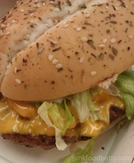 McDonald's UK Tastes of America Week 2 The Chicago Supreme Close-Up