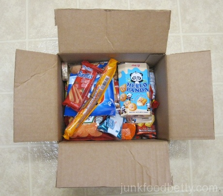 http://junkfoodbetty.com/wp-content/uploads/2014/02/MunchPak-Box.jpg