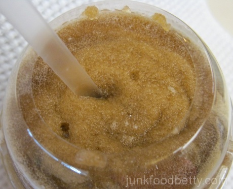 http://junkfoodbetty.com/wp-content/uploads/2014/07/Taco-Bell-Dr.-Pepper-Vanilla-Float-Freeze-Close-Up.jpg