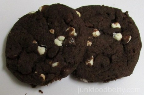 FATGUYFOODBLOG: Hot Cocoa Chips Ahoy cookies!