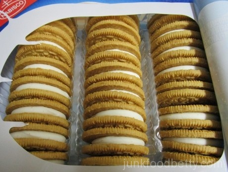 Nabisco Cinnamon Bun Oreo Cookies