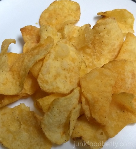 Lay's Turn Up the Flavor Kettle Cooked Classic Beer Cheese